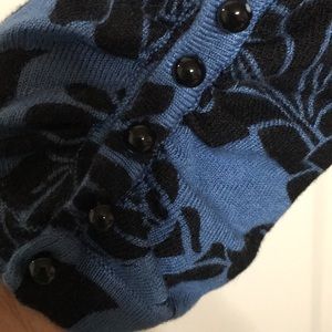 Woman’s Pretty Sweater Size 18/20. Very soft knit.